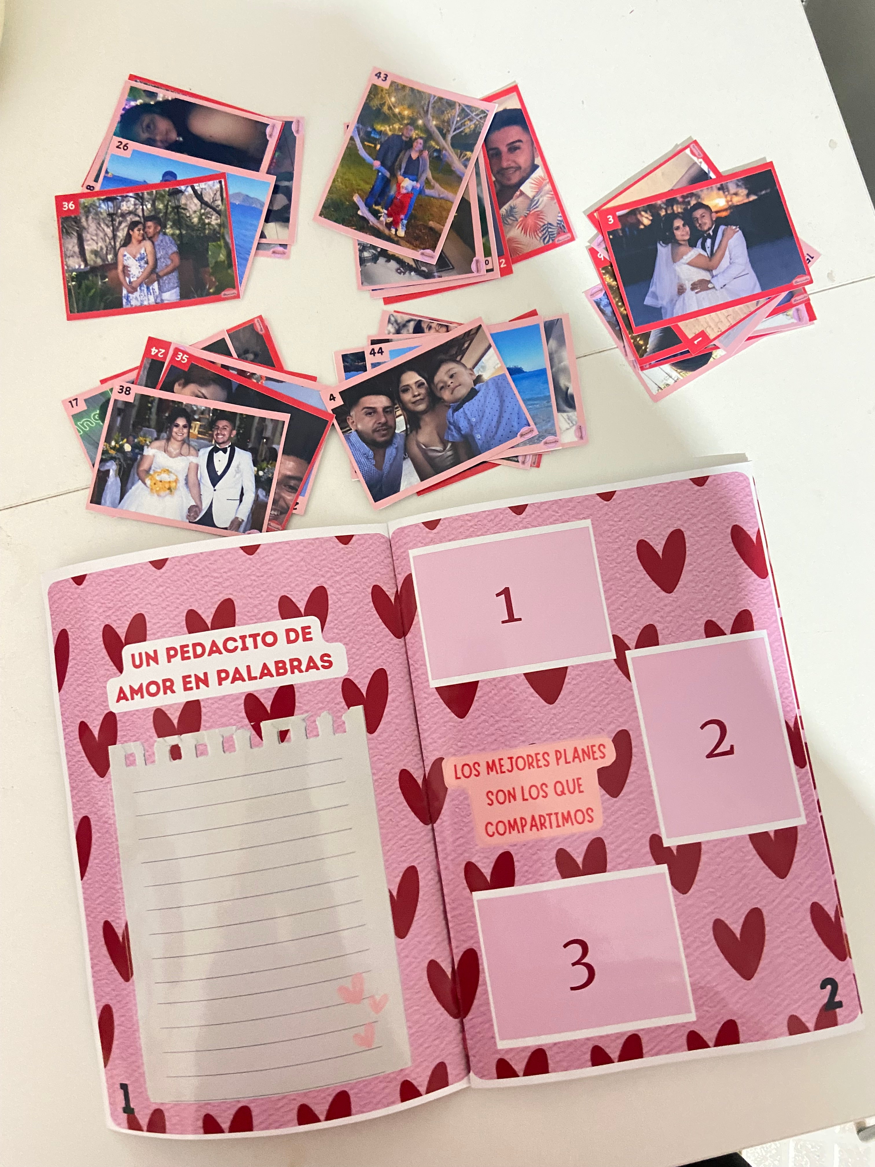 💖 Álbum de Figuritas Físico – Pareja & Amistad