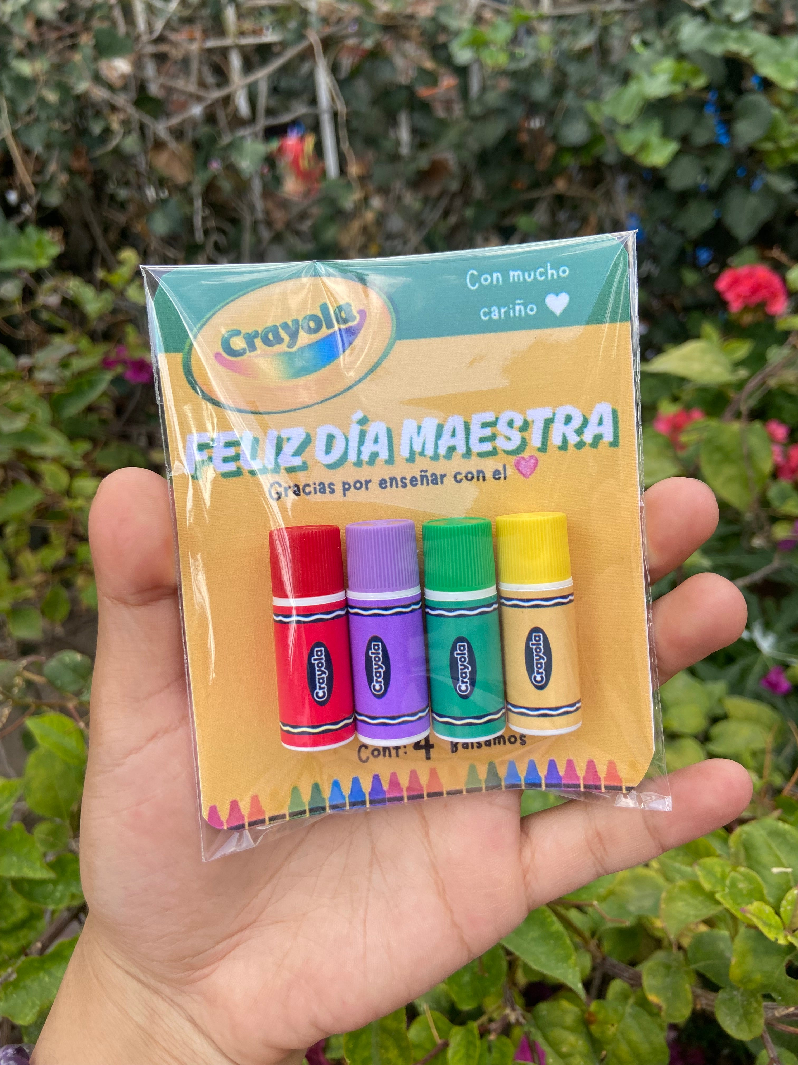 Bálsamo labial en forma de crayola