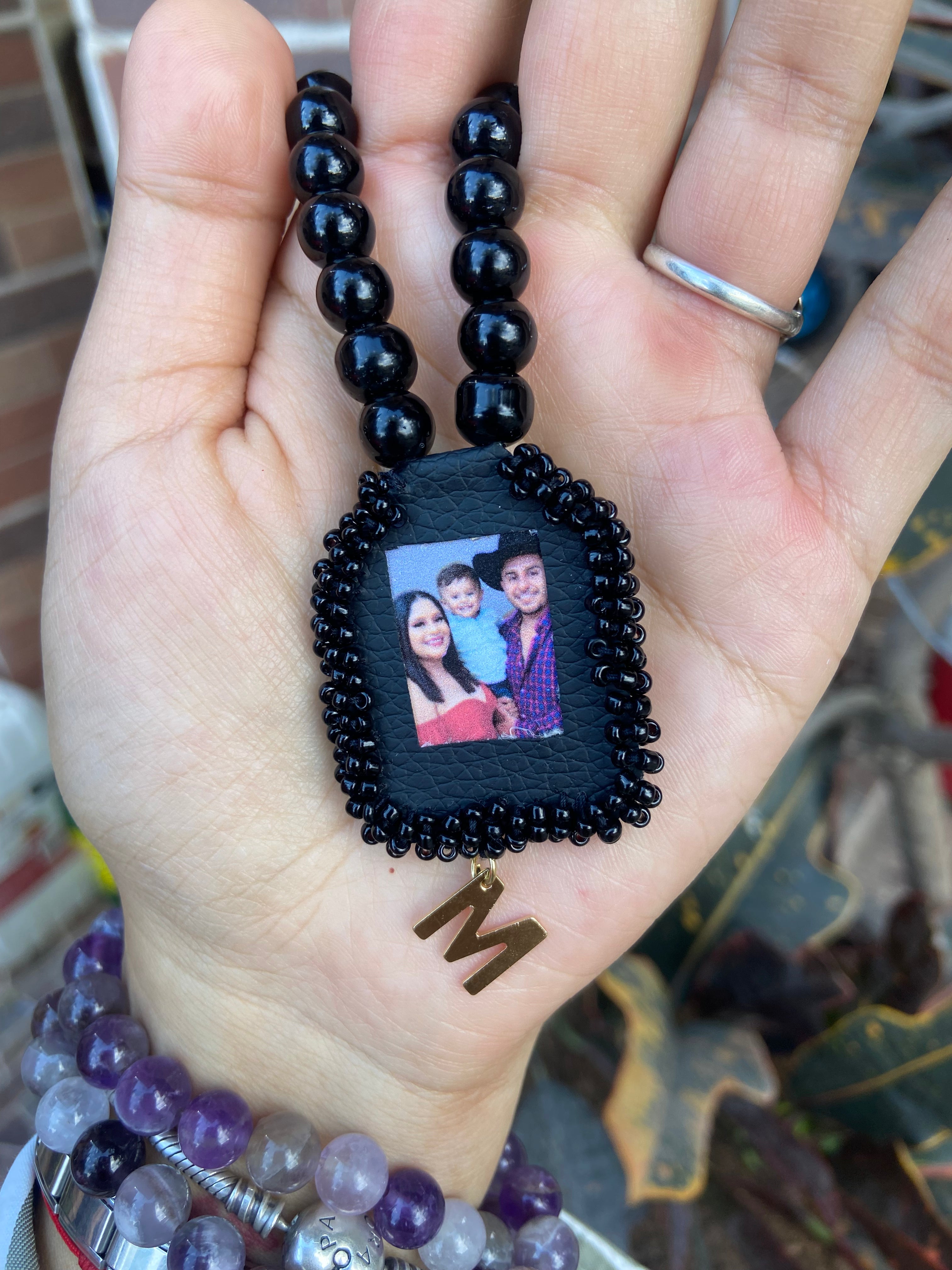 Escapulario para carro🚗 -con doble foto e inicial